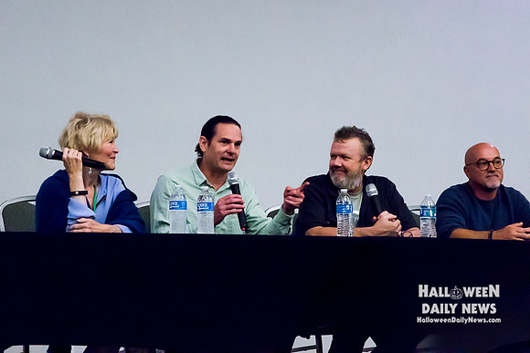 Dee Wallace, Henry Thomas, Robert MacNaughton, K.C. Martel (photo by Halloween Daily News)