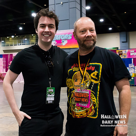 'Trick 'r Treat's Quinn Lord with HDN's Matt Artz at Nightmare Weekend Richmond 10j/17/25
