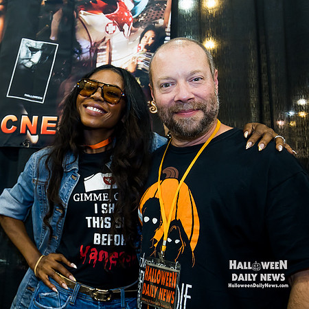 Carmela McNeal with HDN's Matt Artz (photo by Halloween Daily News)