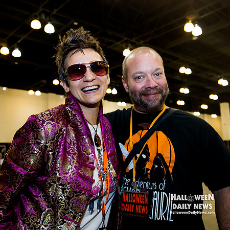Marian Sing with HDN's Matt Artz (photo by Halloween Daily News)