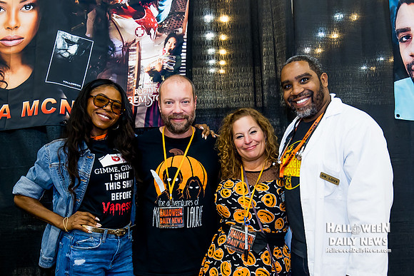 Carmela McNeal and Michael Smallwood with HDN's Matt and Sue Artz (photo by Halloween Daily News)