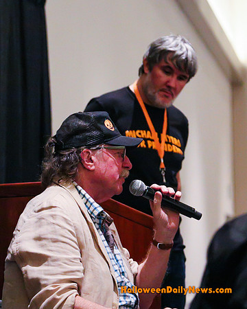 Tommy Lee Wallace and moderator Brian Collins