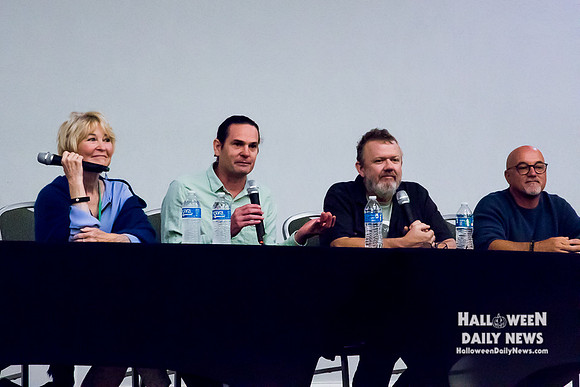 Dee Wallace, Henry Thomas, Robert MacNaughton, K.C. Martel (photo by Halloween Daily News)